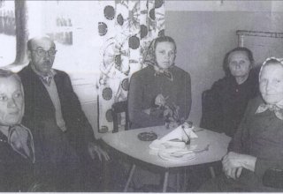 Spotkanie emeryt&oacute;w na DZPLn "Orzeł", 1971 rok. 