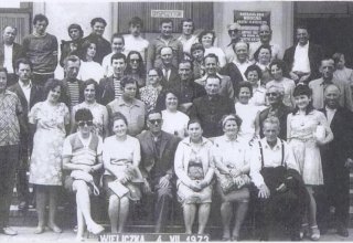 1973 rok. Wycieczka pracownik&oacute;w DZPLn "Orzeł" do Wieliczki