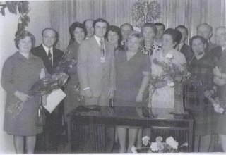 W latach 70-80 tych w Urzędzie Gminy Mysłakowice często organizowano uroczyste obchody rocznic zawarcia  związku małżeńskiego.