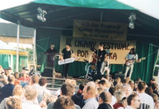 Dni promocji Gminy Mysłakowice połączone z " III Festiwalem lnianym Pod Śnieżką" 14-16.06 2002 roku. 