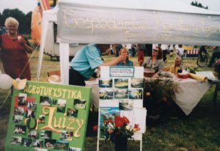 Dni promocji Gminy Mysłakowice połączone z " III Festiwalem lnianym Pod Śnieżką" 14-16.06 2002 roku.