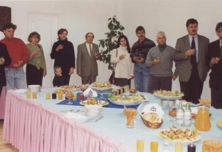 1997 rok. Przydział mieszkań dla poszkodowanych od powodzi. Mysłakowice 