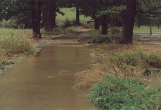 Może nie pow&oacute;dź ale "wielka woda" w Gminie Mysłakowice w 2002 roku