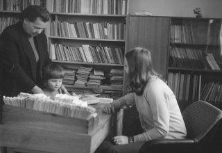 Biblioteka Miejska w Kowarach 1976 rok.