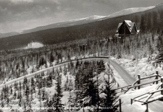 Riesengebirge - Ober-Schreiberhau mit Zackelfallbaude und Bobbahn. Trasa bobslejowa w okolicach Zackelfallbaude (Kamieńczyk,)