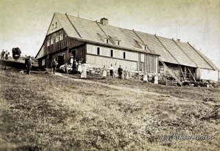 die neue schlesische Baude, Schronisko Na Hali Szrenickiej &minus; wysokog&oacute;rskie schronisko turystyczne w Sudetach Zachod