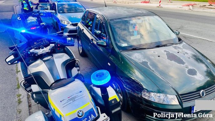 Miał 3 promile alkoholu we krwi i spowodował kolizję. Został zatrzymany. 