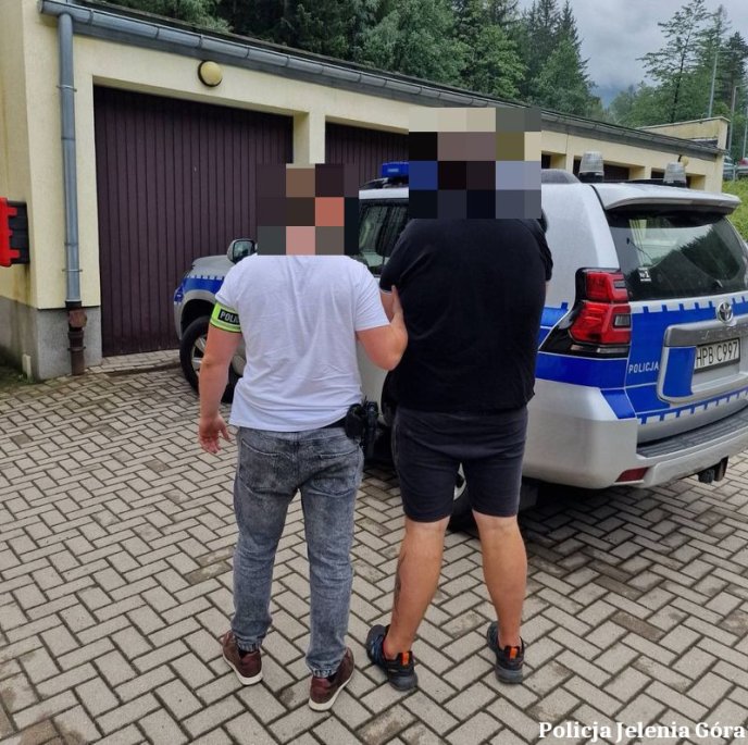 Linia kolejowa Jelenia Góra - Karpacz jeszcze w budowie, a infrastrukturę już próbują ukraść