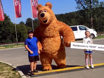 Miś Łakowic - Miś z Mysłakowic. Wynajmij Dużego, ruchomego Misia - Maskotkę – Zrób wrażenie na swoim wydarzeniu!